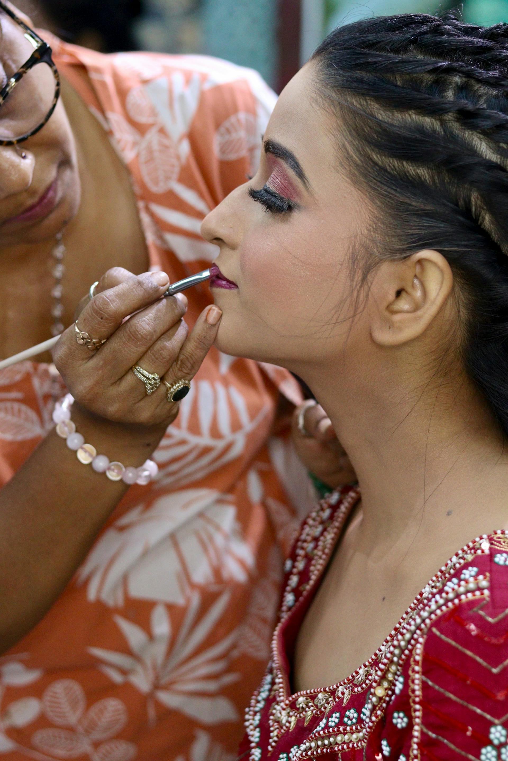 Maquillage soirée tenue prolongée